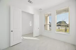 6711 Alejandro Pl, Baytown, TX 77523 - Photo 3