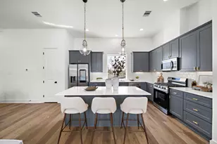 835 Elkhart St, Houston, TX 77091 - Photo 9