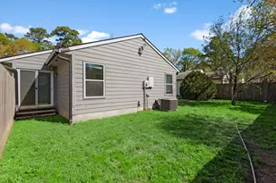 88 W High Oaks Cir, The Woodlands, TX 77380 - Photo 21