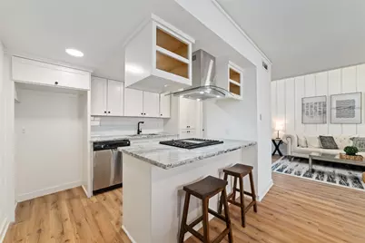 8211 Katy Freeway #23, Houston, TX 77024 - Photo 7