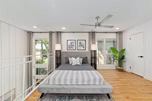 8211 Katy Fwy, Houston, TX 77024 - Photo 21