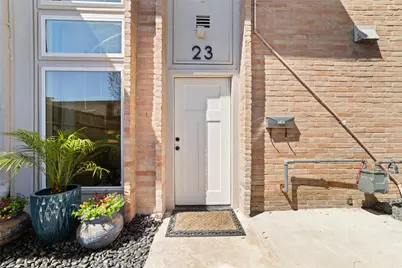 8211 Katy Freeway #23, Houston, TX 77024 - Photo 15