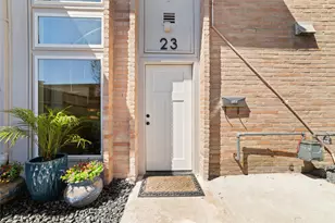 8211 Katy Fwy, Houston, TX 77024 - Photo 15