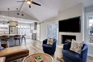 9326 Meadowcroft Dr, Houston, TX 77063 - Photo 9
