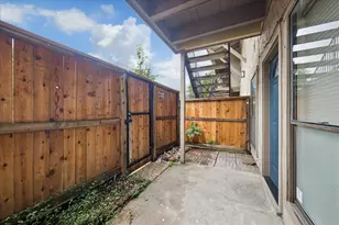 5711 Sugar Hill Dr, Houston, TX 77057 - Photo 7