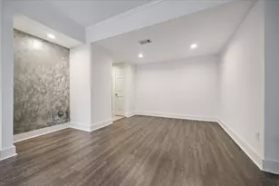 5711 Sugar Hill Dr, Houston, TX 77057 - Photo 9
