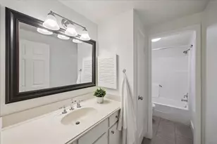 5711 Sugar Hill Dr, Houston, TX 77057 - Photo 13