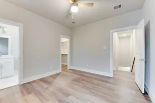 1422 W 34th 1/2 St, Houston, TX 77018 - Photo 25