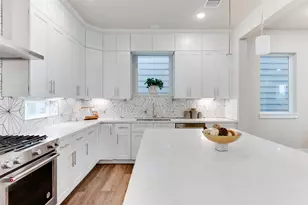 1422 W 34th 1/2 St, Houston, TX 77018 - Photo 13