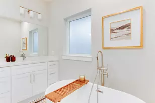 1422 W 34th 1/2 St, Houston, TX 77018 - Photo 23