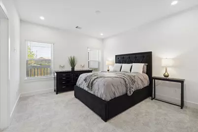 5622 Camino Encantado Drive, Houston, TX 77091 - Photo 9