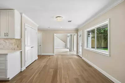 9407 Cranleigh Court, Houston, TX 77096 - Photo 11