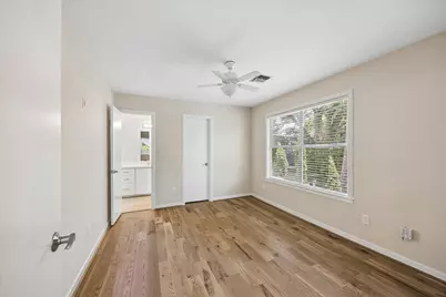 9407 Cranleigh Court, Houston, TX 77096 - Photo 29
