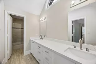 9407 Cranleigh Ct, Houston, TX 77096 - Photo 35