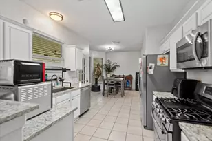 8731 Majesticbrook Dr, Houston, TX 77095 - Photo 11