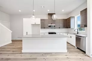 318 Charlock St, Houston, TX 77022 - Photo 5