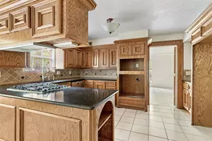 1710 Woodland Vista Dr, Kingwood, TX 77339 - Photo 5