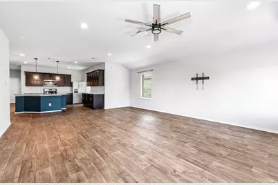 8402 Philox Park Court, Rosharon, TX 77583 - Photo 15