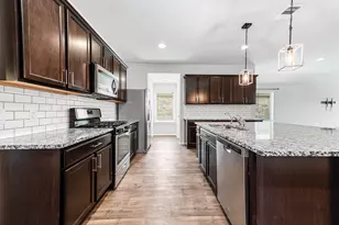 8402 Philox Pk CT, Rosharon, TX 77583 - Photo 7