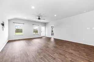 8402 Philox Pk CT, Rosharon, TX 77583 - Photo 13
