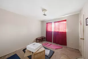 10710 Segrest Dr, Houston, TX 77047 - Photo 9
