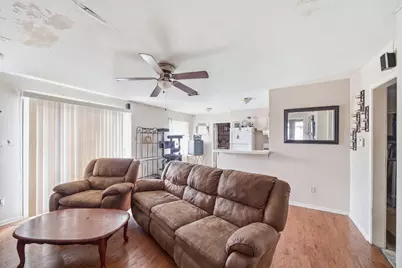 10710 Segrest Drive, Houston, TX 77047 - Photo 5