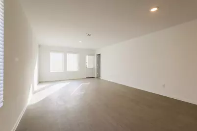 609 Craven Street, Conroe, TX 77316 - Photo 3