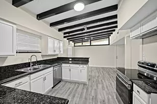 2626 Knotty Oaks Trail, Houston, TX 77045 - Photo 7