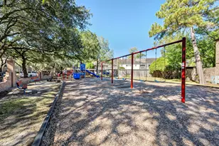 13012 Trail Hollow Dr, Houston, TX 77079 - Photo 13