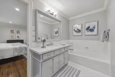 23 Hickory Ridge Drive, Houston, TX 77024 - Photo 37