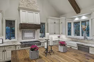 23 Hickory Ridge Dr, Houston, TX 77024 - Photo 17