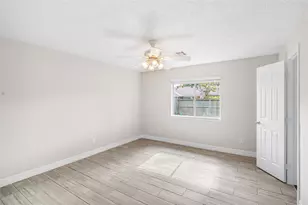 327 Windward Dr, League City, TX 77573 - Photo 19