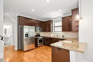 1121 W 17th St, Houston, TX 77008 - Photo 11