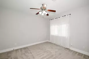 1121 W 17th St, Houston, TX 77008 - Photo 5