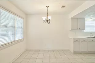 619 Pinewood Dr, Conroe, TX 77385 - Photo 17