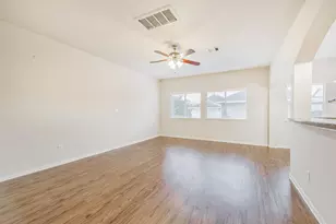 11729 Jelicoe Dr, Houston, TX 77047 - Photo 7