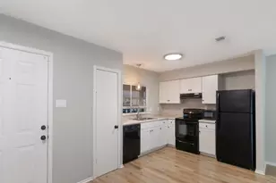 2709 S Millbend Dr, The Woodlands, TX 77380 - Photo 15