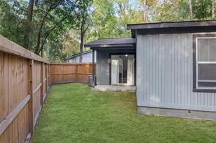 2709 S Millbend Dr, The Woodlands, TX 77380 - Photo 7