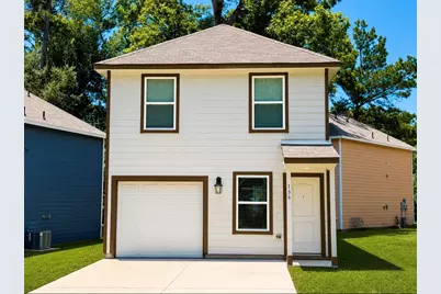 136 Black Walnut, Livingston, TX 77351 - Photo 1