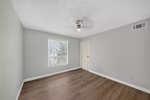 2750 Holly Hall St, Houston, TX 77054 - Photo 9