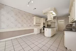 8027 Danette Ct, Houston, TX 77379 - Photo 5