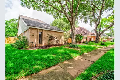 8022 La Brea Drive, Houston, TX 77083 - Photo 3