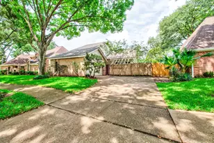 8022 La Brea Dr, Houston, TX 77083 - Photo 37