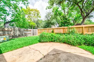 8022 La Brea Dr, Houston, TX 77083 - Photo 7