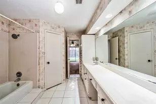 8022 La Brea Dr, Houston, TX 77083 - Photo 25