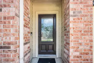 9719 Opal Rock Dr, Rosharon, TX 77583 - Photo 3