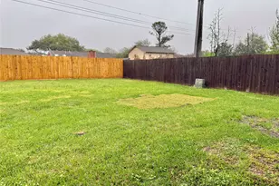 3007 Wagon Trail Dr, Sugar Land, TX 77479 - Photo 25