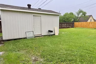 3007 Wagon Trail Dr, Sugar Land, TX 77479 - Photo 23