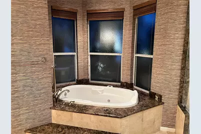 49 Rolling Links Court, The Woodlands, TX 77380 - Photo 7