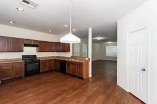 16 Leisure Shore Ct, Manvel, TX 77578 - Photo 5